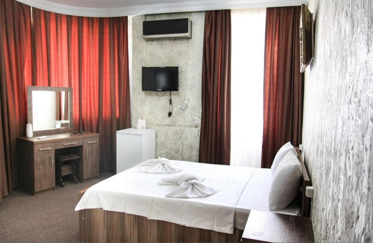 Royal Hotel Тбилиси Экстерьер фото