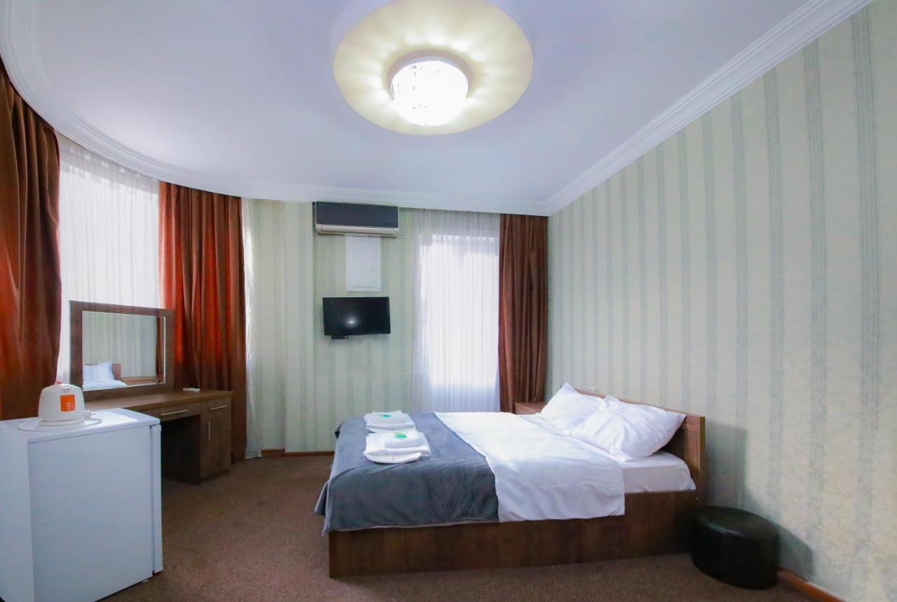 Royal Hotel Тбилиси Экстерьер фото