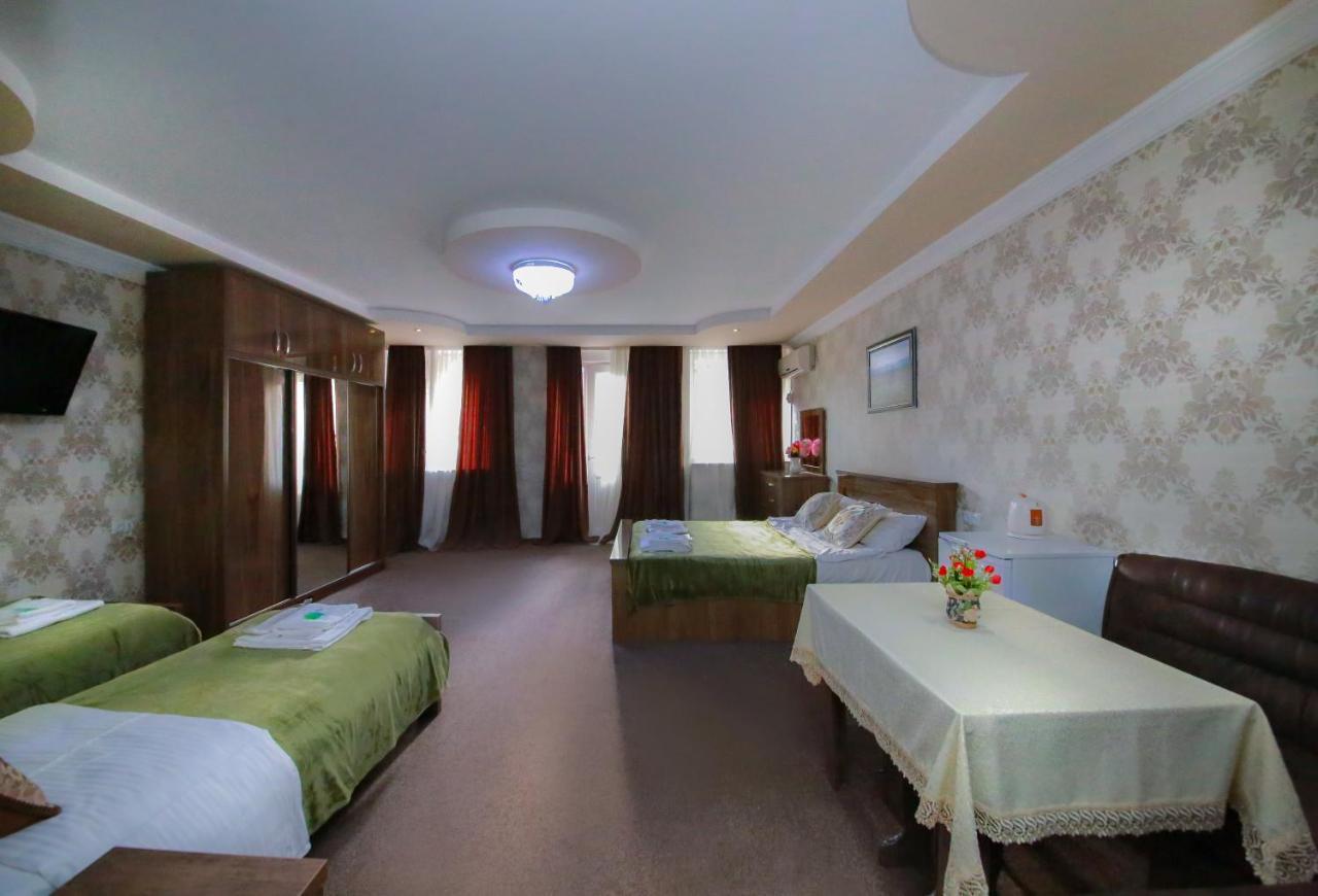 Royal Hotel Тбилиси Экстерьер фото
